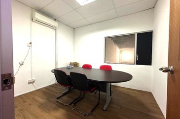 Taman Mount Austin Commercial