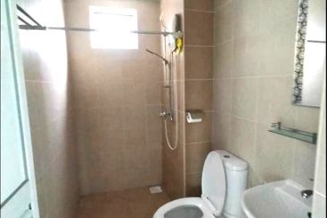 Golden Sands Seaview Residence