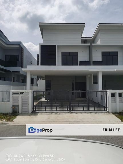 Desa Tebrau Cluster House Near Toppen & Aeon , Johor, Johor Bahru