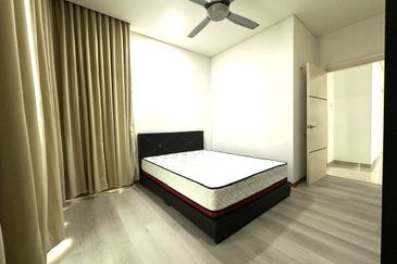 1Medini & Medini Signature