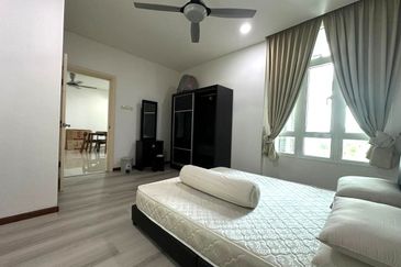 1Medini & Medini Signature