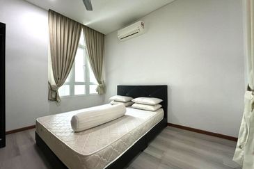 1Medini & Medini Signature