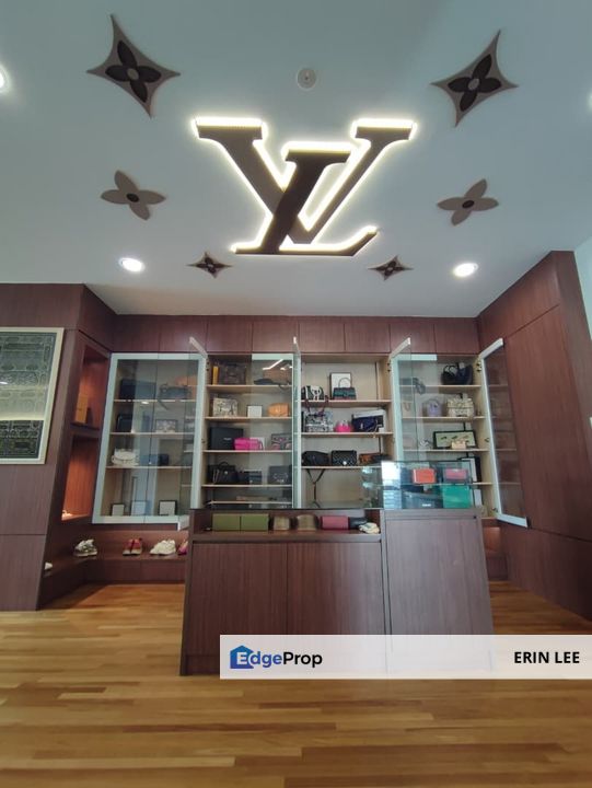 Senibong 3 Storey Bungalow Fully Furnished for Sale, Johor, Masai