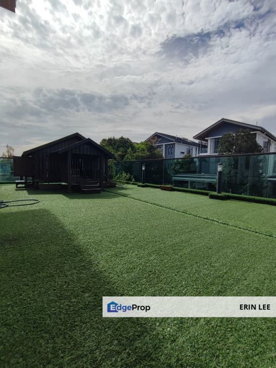 Senibong 3 Storey Bungalow Fully Furnished for Sale, Johor, Masai