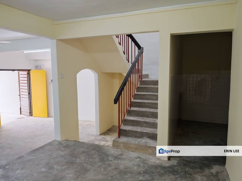 taman berlian Terrace House , Johor, Yong Peng