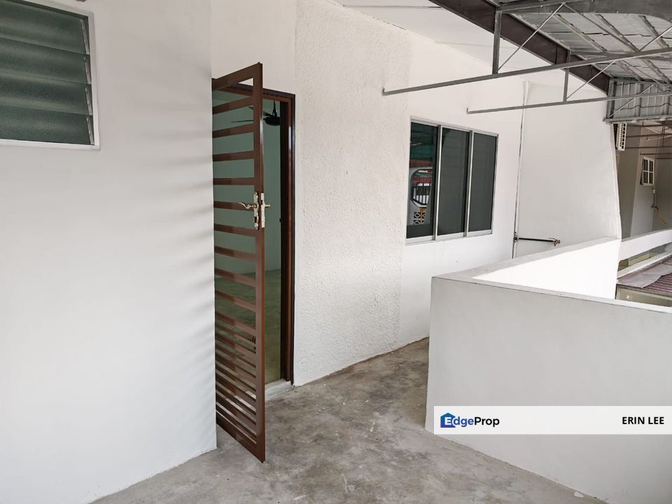 taman berlian Terrace House , Johor, Yong Peng