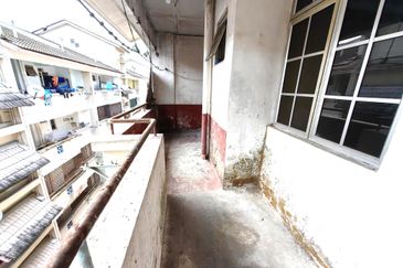 Tanjong Puteri Resort Apartment