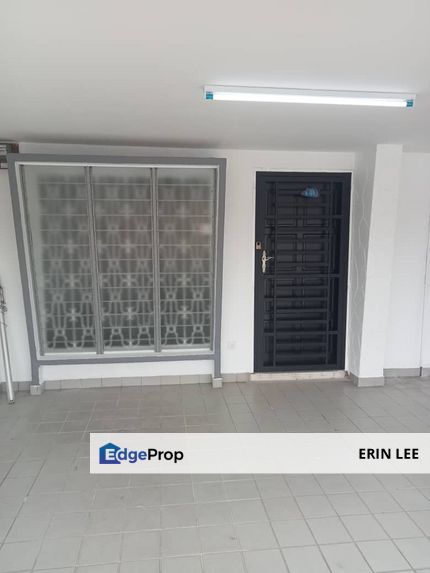 Big Semi Detached New Refurbished Single Storey House Near CIQ with Walking Distance, Johor, Johor Bahru