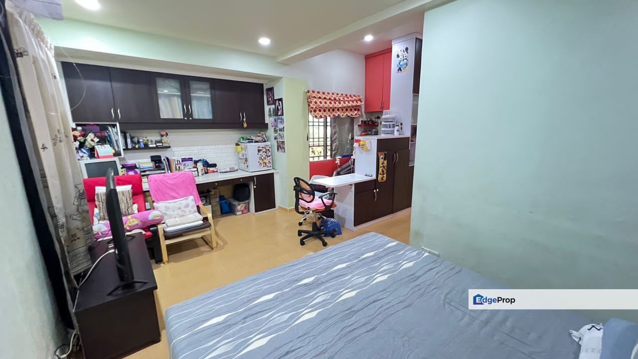 chinese area fully renovated corner terrace house for Sale RM848,000