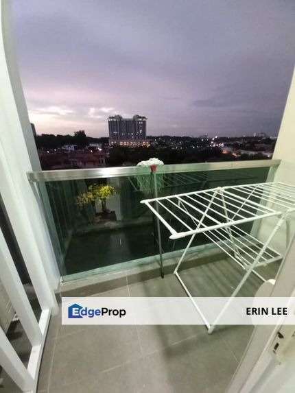 Bungalow & Unblocked view Clean & Neat 3 bedroom Town Area , Johor, Johor Bahru