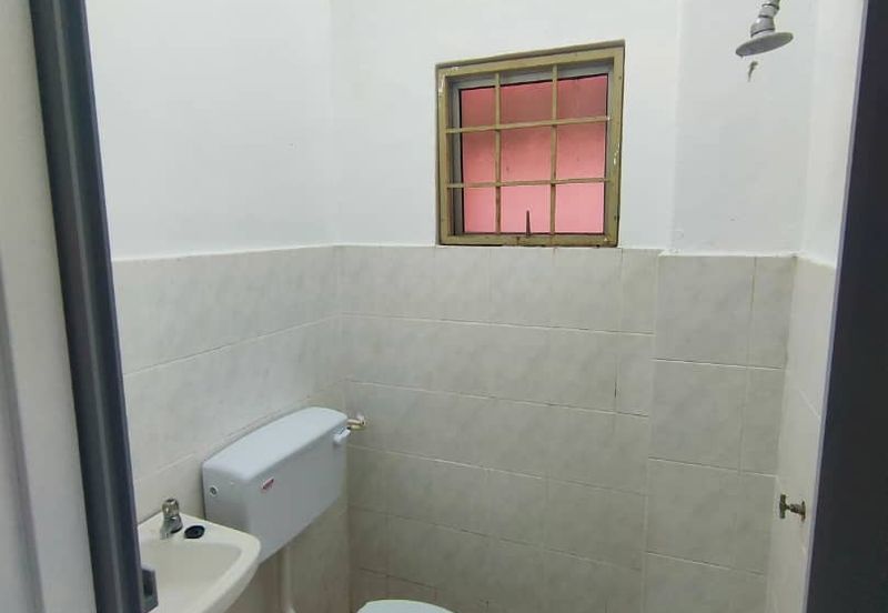 Kekwa Apartment @ Putra Perdana