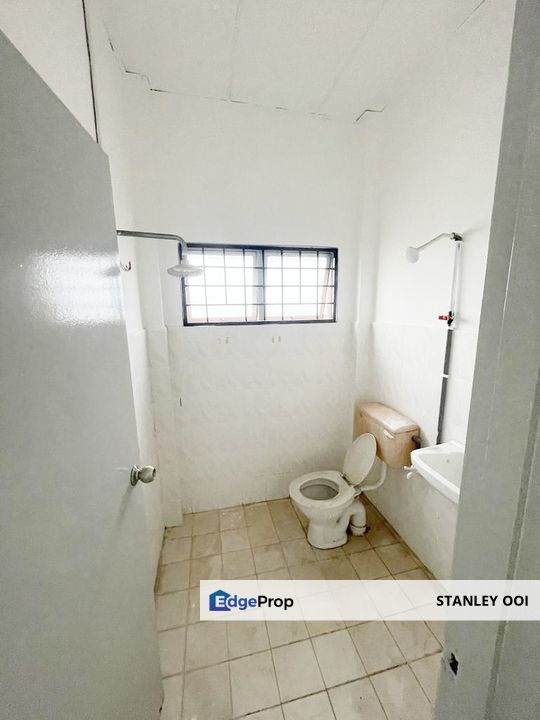 Kekwa Apartment, Taman Putra Perdana, Puchong, For Sale , Selangor, Puchong