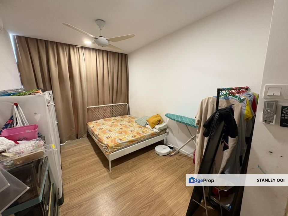 Lakefront Residence, Partially Furnished, 3 bedrooms, Cyberjaya, For Sale , Selangor, Cyberjaya