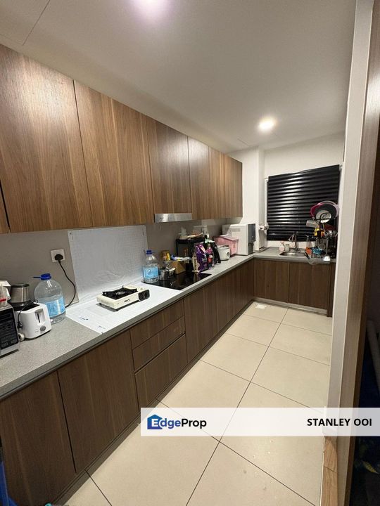 Lakefront Residence, Partially Furnished, 3 bedrooms, Cyberjaya, For Sale , Selangor, Cyberjaya