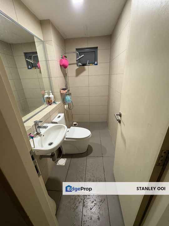 Lakefront Residence, Partially Furnished, 3 bedrooms, Cyberjaya, For Sale , Selangor, Cyberjaya