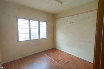 Flat Taman Segar Perdana