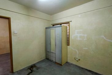 Flat Taman Segar Perdana