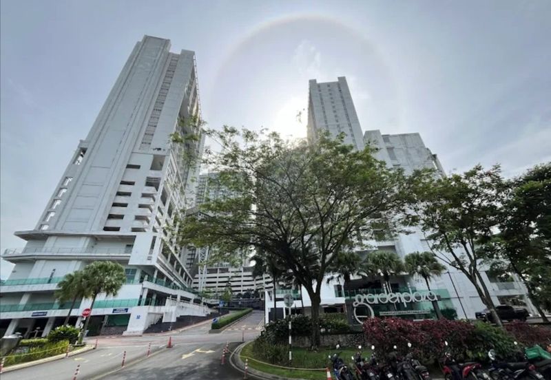 Oxford Tower @ Garden Plaza