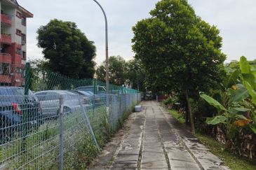 Kekwa Apartment @ Putra Perdana