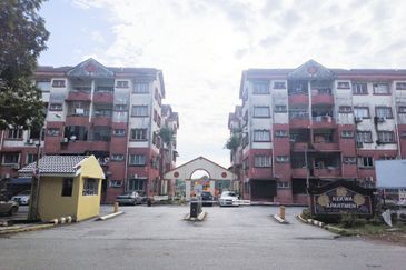 Kekwa Apartment @ Putra Perdana