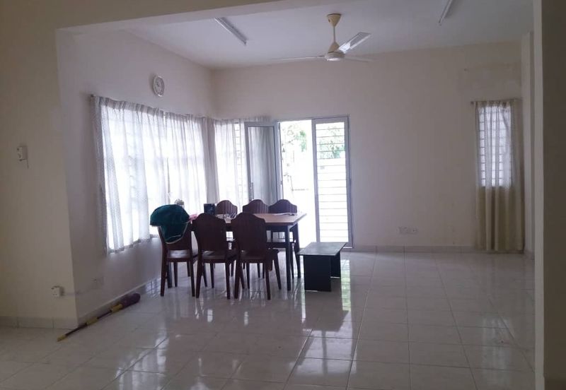 Taman Tasik Semenyih (Lake Residence)