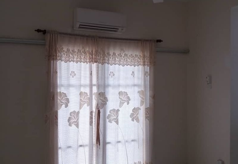 Taman Tasik Semenyih (Lake Residence)