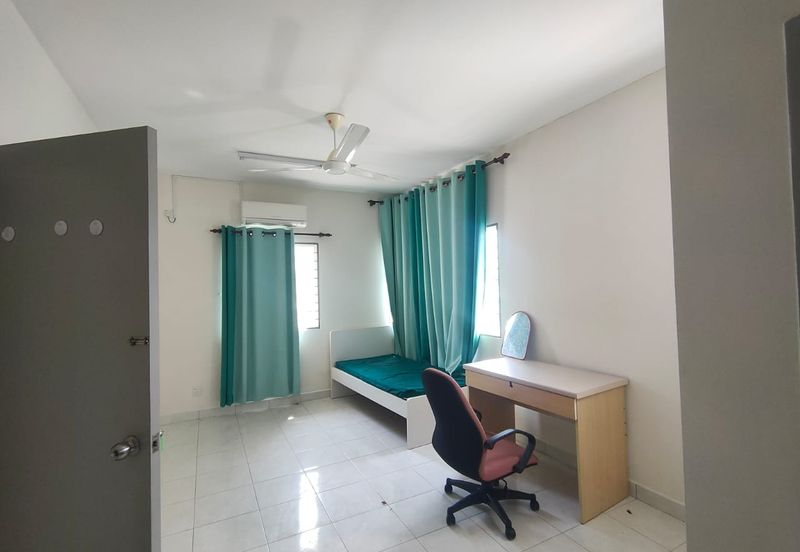 Taman Tasik Semenyih (Lake Residence)