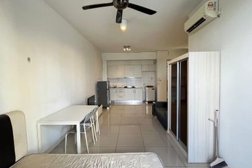 Dedaun Hijau (Greenfield Regency)