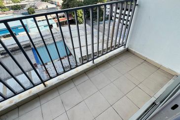 Dedaun Hijau (Greenfield Regency)