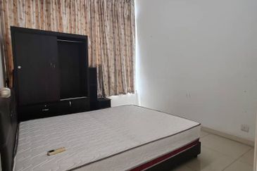 Dedaun Hijau (Greenfield Regency)