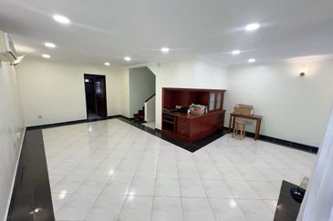 Jalan Mutiara Emas 3/20