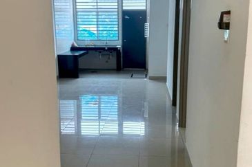 TAMAN PINGGIRAN KUALA INA