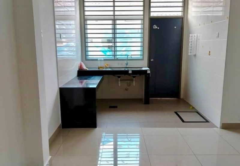 TAMAN PINGGIRAN KUALA INA