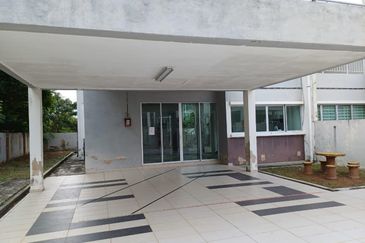 Double Storey Semi-D @ Taman Nuri, Durian Tunggal