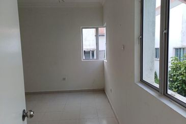 Double Storey Semi-D @ Taman Nuri, Durian Tunggal