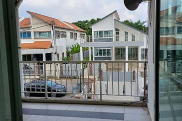 Double Storey Semi-D @ Taman Nuri, Durian Tunggal