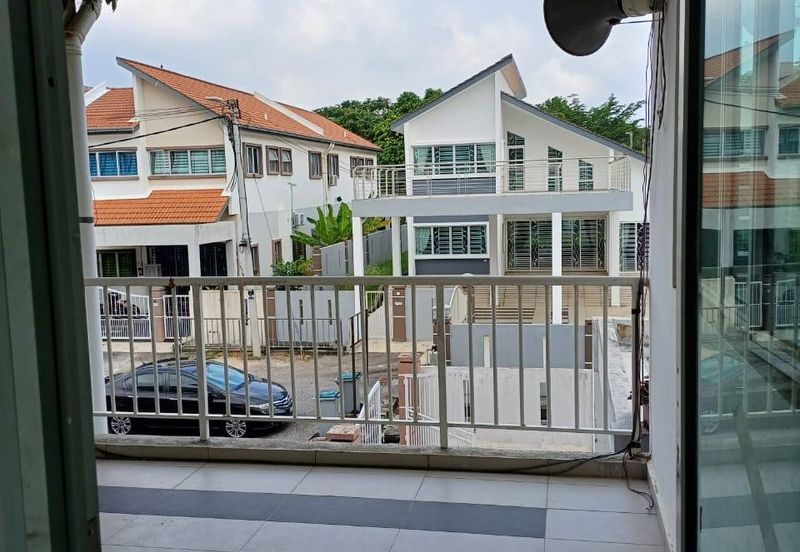 Double Storey Semi-D @ Taman Nuri, Durian Tunggal