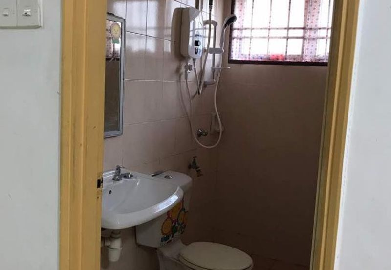 Prima Regency (Savoy Court)