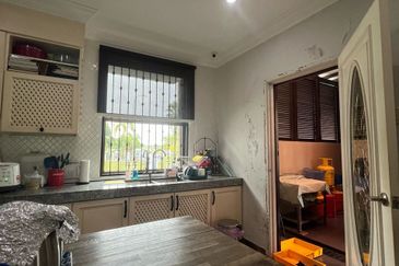 Jalan Perjiranan 11/1