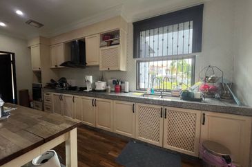 Jalan Perjiranan 11/1