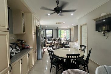 Jalan Perjiranan 11/1