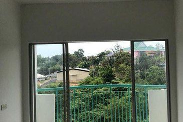 Taman Desa Kempas Apartment (corner unit)