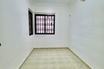 Prima Regency (Savoy Court)