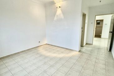 Prima Regency (Savoy Court)