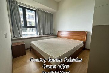 Baypoint @ Country Garden Danga Bay