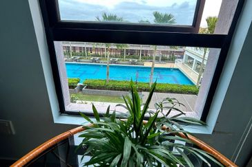 Seri Austin Luxury Apartment