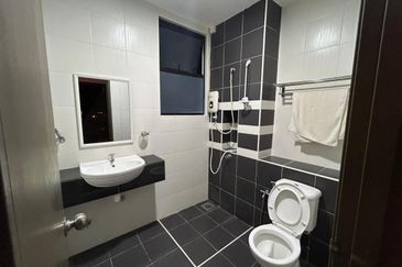 Seri Austin Luxury Apartment