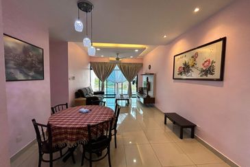 Seri Austin Luxury Apartment