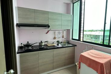 Seri Austin Luxury Apartment