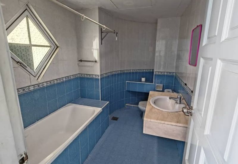 Pangsapuri Orchid View Luxury Apartment